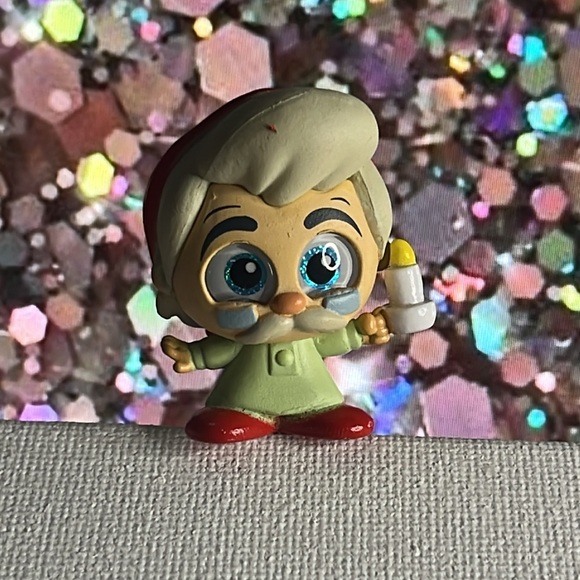 Disney | Doorables | Geppetto & Blue Fairy | Pinnochio - Picture 3 of 6